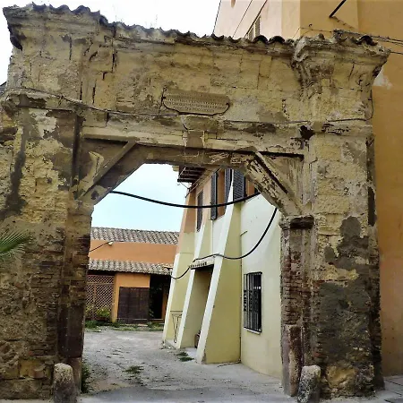 A Laura Lazzaroti Cagliari